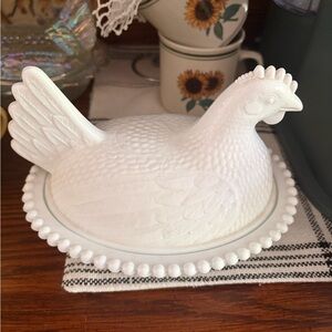 Indiana Hen on Nest Milk Glass